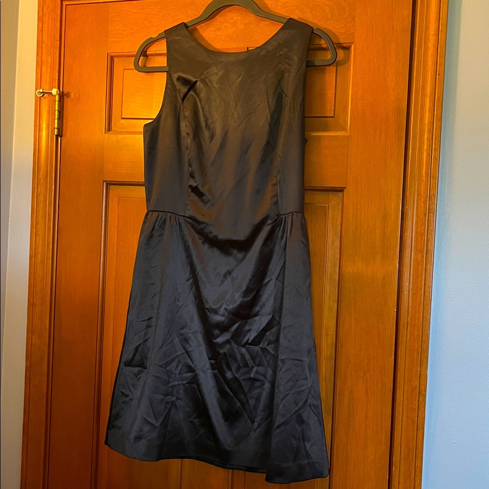 GAP Elegant Black Sleeveless Dress - Size 4